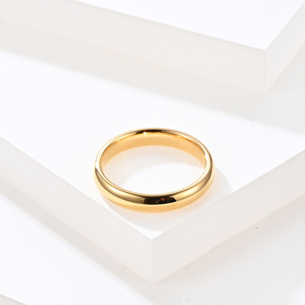 ANILLO DE TUNGSTENO CHAPADO EN ORO DE 18K