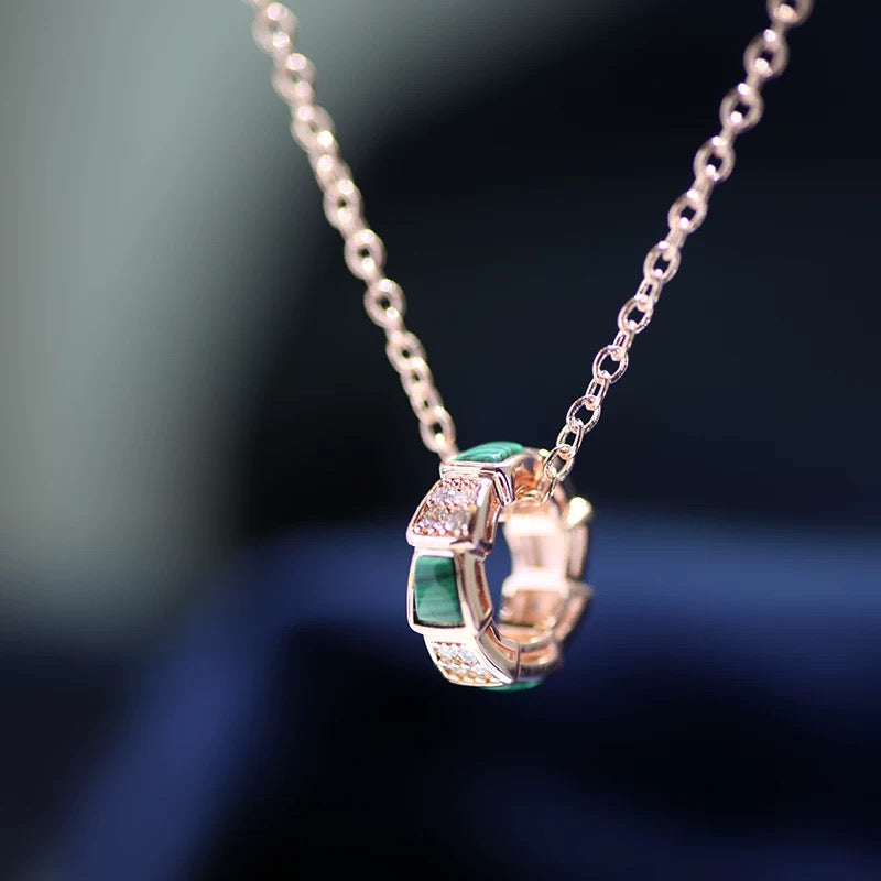 Classic Design SnakeBone Necklace