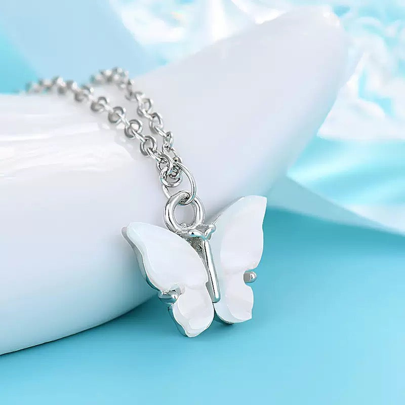 Butterfly Pendant Necklace – Minimalist Shell Charm Necklace for Women