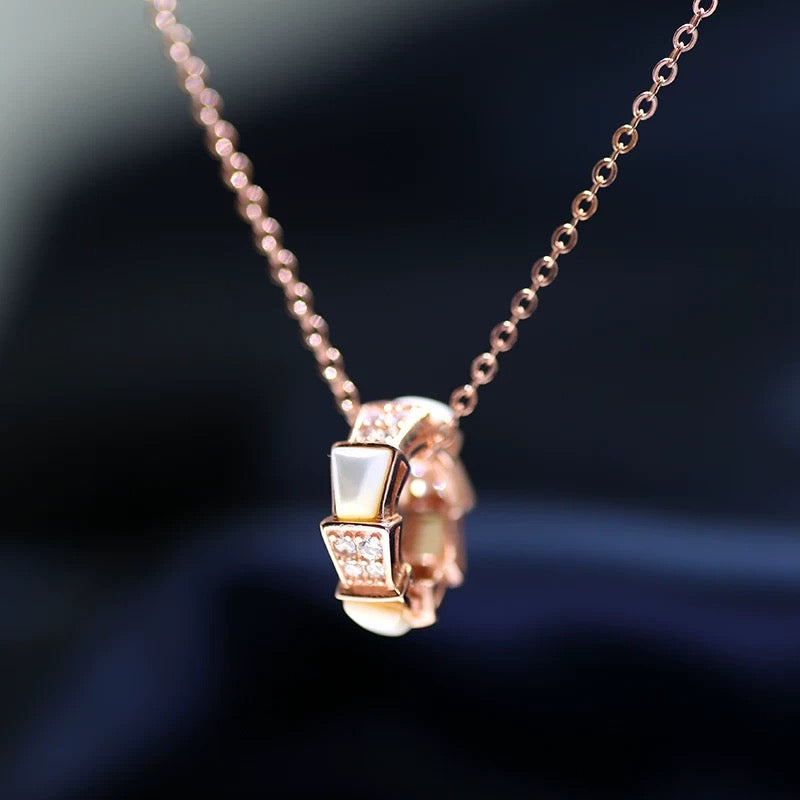 Classic Design SnakeBone Necklace